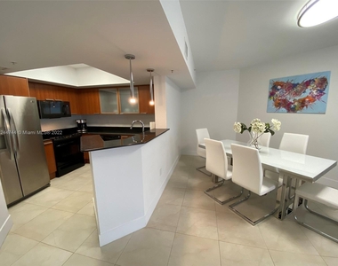 16699 Collins Ave (avail Now) - Photo Thumbnail 14