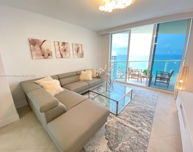 16699 Collins Ave (avail Now) - Photo Thumbnail 9