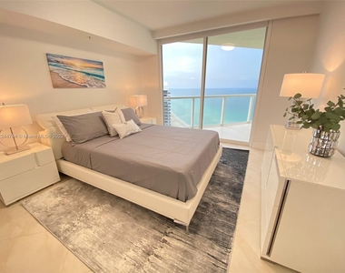 16699 Collins Ave (avail Now) - Photo Thumbnail 43