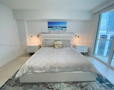 16699 Collins Ave (avail Now) - Photo Thumbnail 19