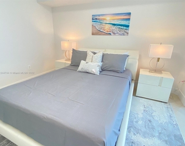 16699 Collins Ave (avail Now) - Photo Thumbnail 39