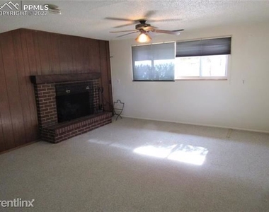 2226 Wold Avenue - Photo Thumbnail 17