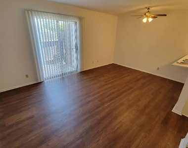 207 Sprucewood D - Photo Thumbnail 1