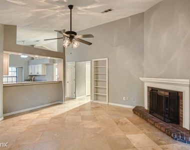 1105 Matagorda Drive Unit - Photo Thumbnail 4