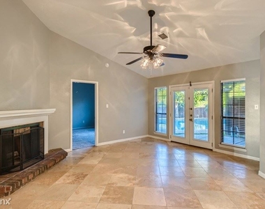 1105 Matagorda Drive Unit - Photo Thumbnail 2