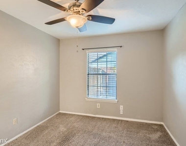 1105 Matagorda Drive Unit - Photo Thumbnail 12