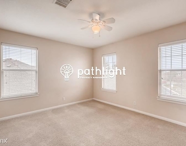 109 Fairfield Ct - Photo Thumbnail 12