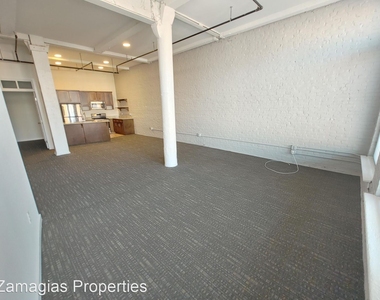 325 North Queen Street - Photo Thumbnail 11