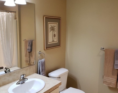 659 Ne Garswood Ln. - Photo Thumbnail 10