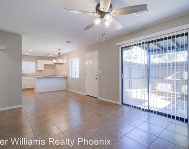 286 West Palomino Drive Unit 101 - Photo Thumbnail 7