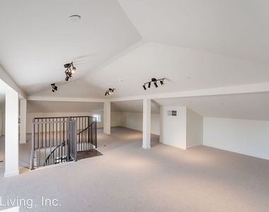 4690 Tompkins Avenue Unit 206 - Photo Thumbnail 14