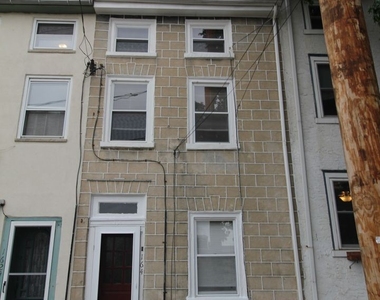 164 Carson St - Photo Thumbnail 2