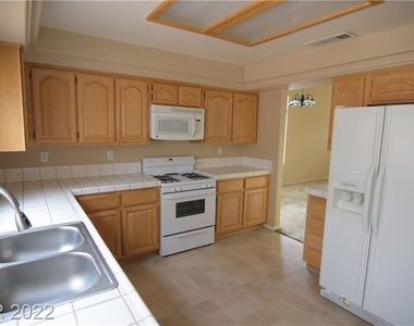 8500 Arco Iris Lane - Photo Thumbnail 2