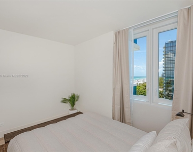 2301 Collins Ave - Photo Thumbnail 9