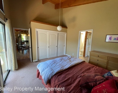 115 Provincetown Ct - Photo Thumbnail 15