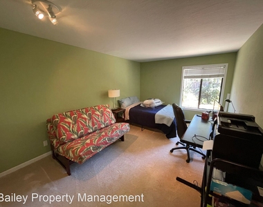 115 Provincetown Ct - Photo Thumbnail 23