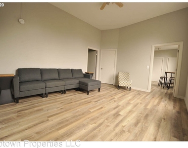 2069 Sw Park Ave - Photo Thumbnail 10