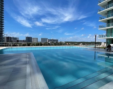 330 Sunny Isles Blvd - Photo Thumbnail 16