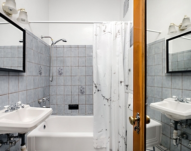 210 West 17th Street - Photo Thumbnail 11