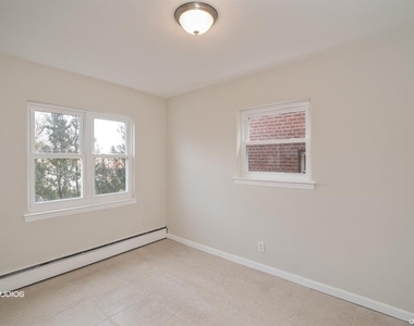 2452 Wilson Avenue - Photo Thumbnail 7