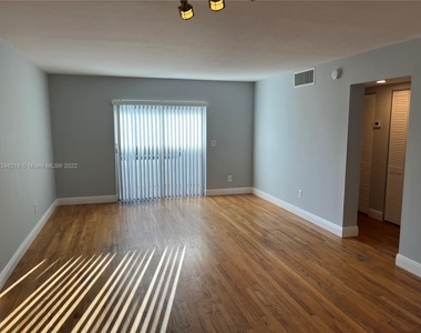 1610 Lenox Ave - Photo Thumbnail 23