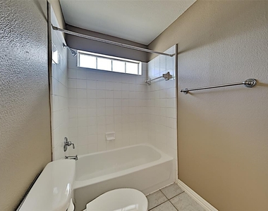 3731 Charter Drive - Photo Thumbnail 12