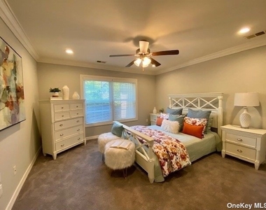 2200 Dolphin Lane - Photo Thumbnail 6