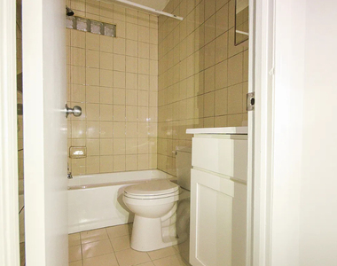 622 East 11th Street - Photo Thumbnail 9