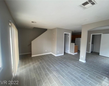 3269 Cheyenne Gardens Way - Photo Thumbnail 1