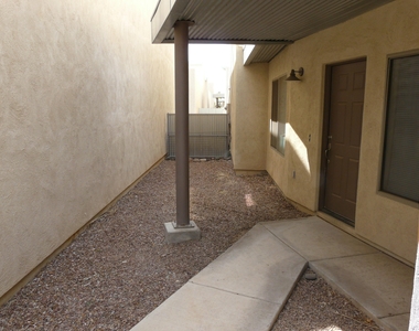 2493 N Silver Mosaic Drive - Photo Thumbnail 3