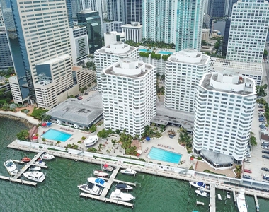 825 Brickell Bay Dr - Photo Thumbnail 26