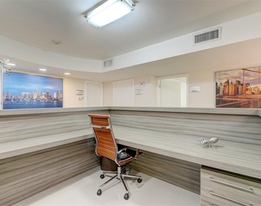 825 Brickell Bay Dr - Photo Thumbnail 16