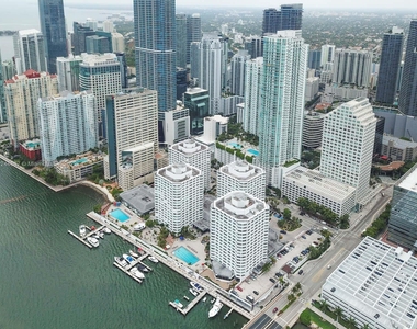 825 Brickell Bay Dr - Photo Thumbnail 24