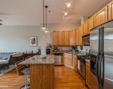 2915 N Clybourn Avenue - Photo Thumbnail 2