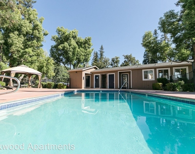 6655 N. Fresno St. - Photo Thumbnail 2