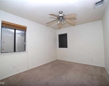 2612 San Pedro St St 223 - Photo Thumbnail 6