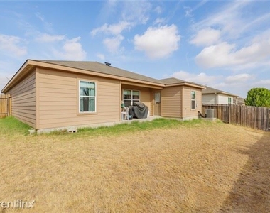 421r Sapphire Ln - Photo Thumbnail 22