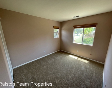 1170 Pinto Canyon Ln - Photo Thumbnail 11