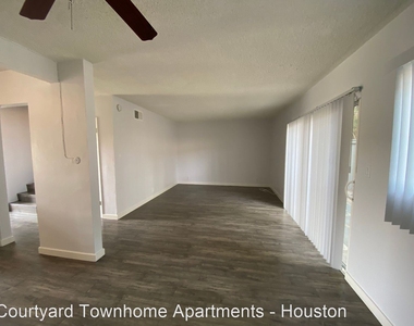 6949 Houston Street - Photo Thumbnail 4