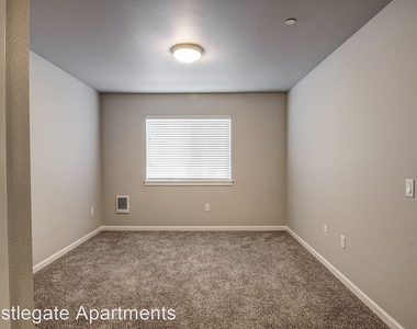 14615 Ne Rose Parkway - Photo Thumbnail 8