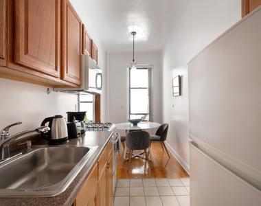 210 West 17th Street - Photo Thumbnail 9