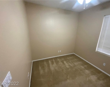 9519 Cabot Falls Avenue - Photo Thumbnail 10