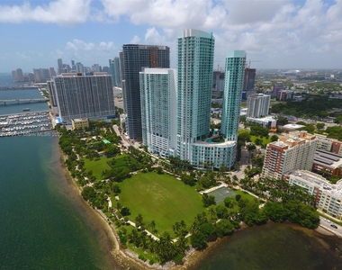 1900 N Bayshore Dr - Photo Thumbnail 1