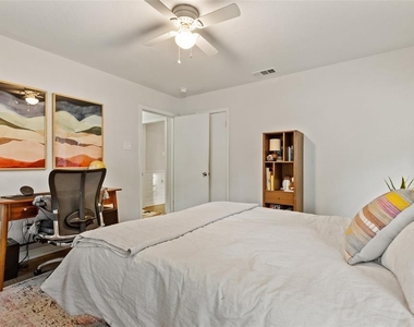 411 N Cavender Street - Photo Thumbnail 17