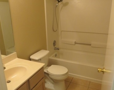 3540 Peachtree Ln - Photo Thumbnail 13