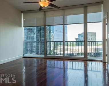 1080 Peachtree St Ne  #1304 - Photo Thumbnail 7