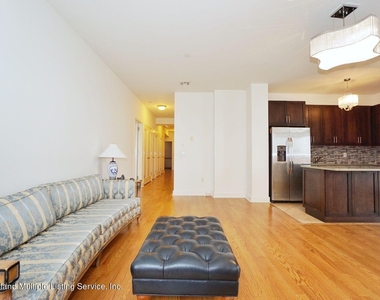 90 Bay St Landing - Photo Thumbnail 20