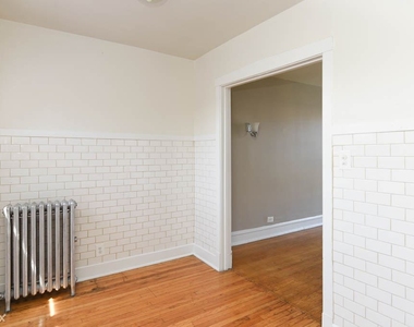 1749 W. Devon, Unit 4 - Photo Thumbnail 5