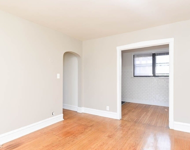 1749 W. Devon, Unit 4 - Photo Thumbnail 12