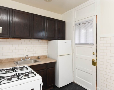 1749 W. Devon, Unit 4 - Photo Thumbnail 2